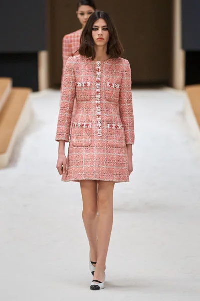 Look 9